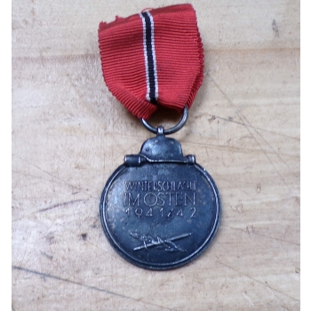 Medal za front wschodni i krzyż żelazny EK 2 z nadaniami